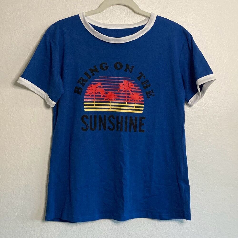 Graphic Vintage T-shirt in Blue size Medium